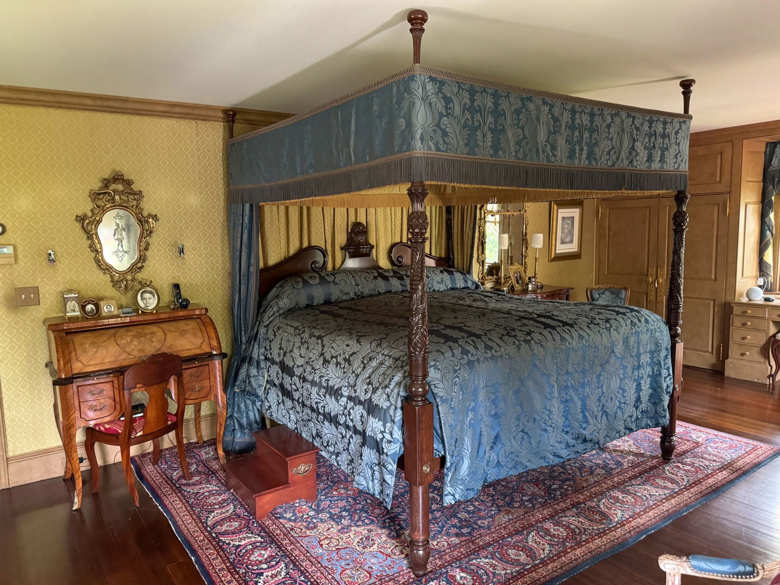 KING SIZE MCINTYRE STYLE MAHOGANY TESTER BED (1 of 10)