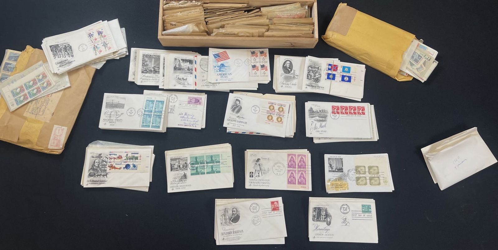 LARGE GROUPING of AMERICAN POSTAGE STAMPS (1 of 2)