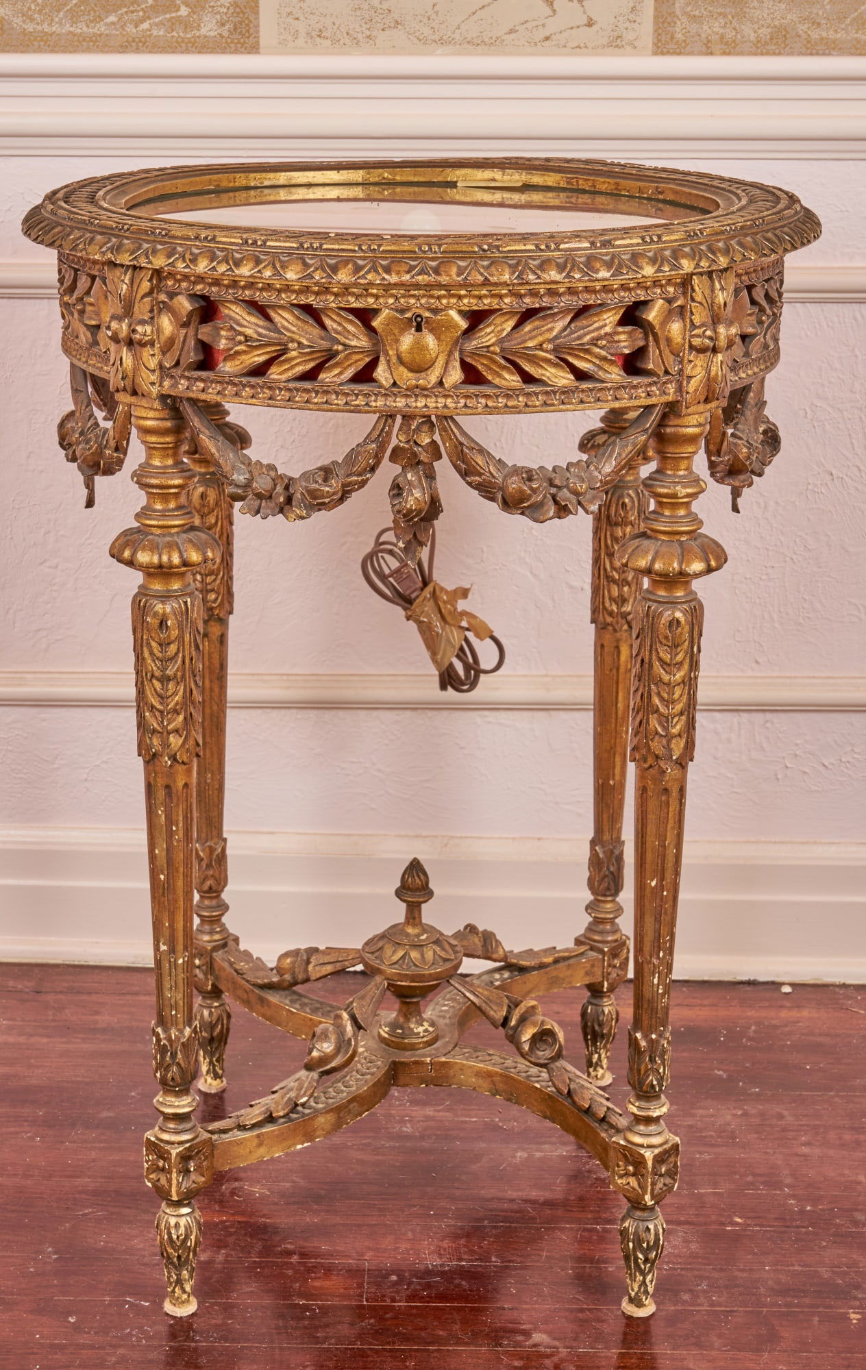 CARVED ROUND FRENCH GILTWOOD VITRINE TABLE (1 of 16)