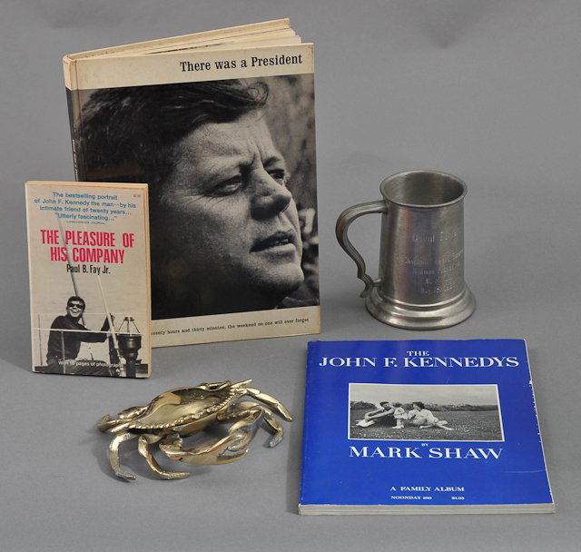 1966-J.F.K. Memorial Miniature, White House: (4) Miniature Hardcover Books entitled "Eulogies, Wit, Wisdom and Inaugural Address". Random House. In the original slip case. (1) "The Living White House" by Lonnelle Aikman. 143 pp. Hardcover. Wear,