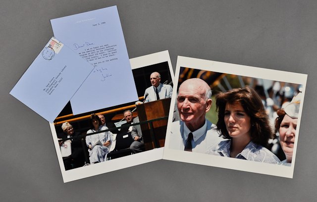 1986-June 3, Note Signed Jackie, Photographs: (1) Page note with envelope to Dave Powers from Jackie thanking Dave for attending the American Veterans dedication with Caroline. June 3. Signed "a big hug, Jackie". (2) Color photographs of Dave Pow