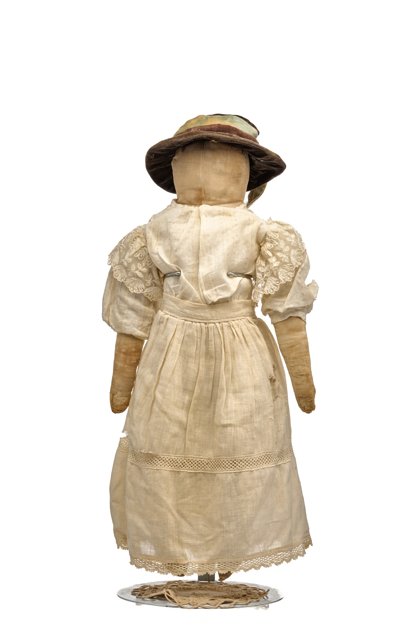 WELL DRESSED 21 INCH CLOTH DOLL CIRCA 1880 (1 of 17)