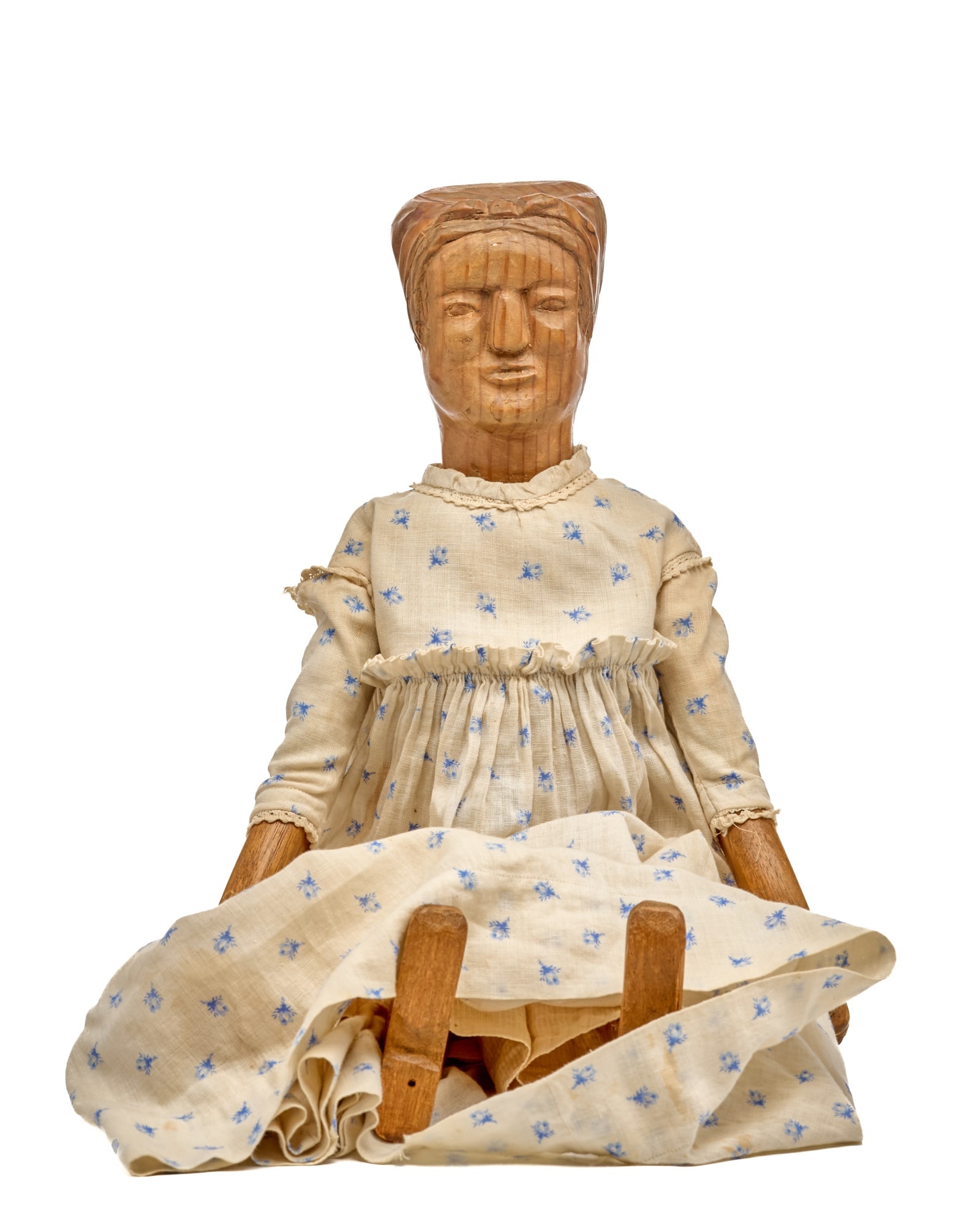 21 INCH CARVED & JOINTED WOODEN DOLL CIRCA 1920: Wouldn't you like to eat dinner at her house! Carved wooden doll. I bet her kitchen smells like homemade bread and biscuits. This doll lets you know she is strong and capable and isn't afraid of work.
