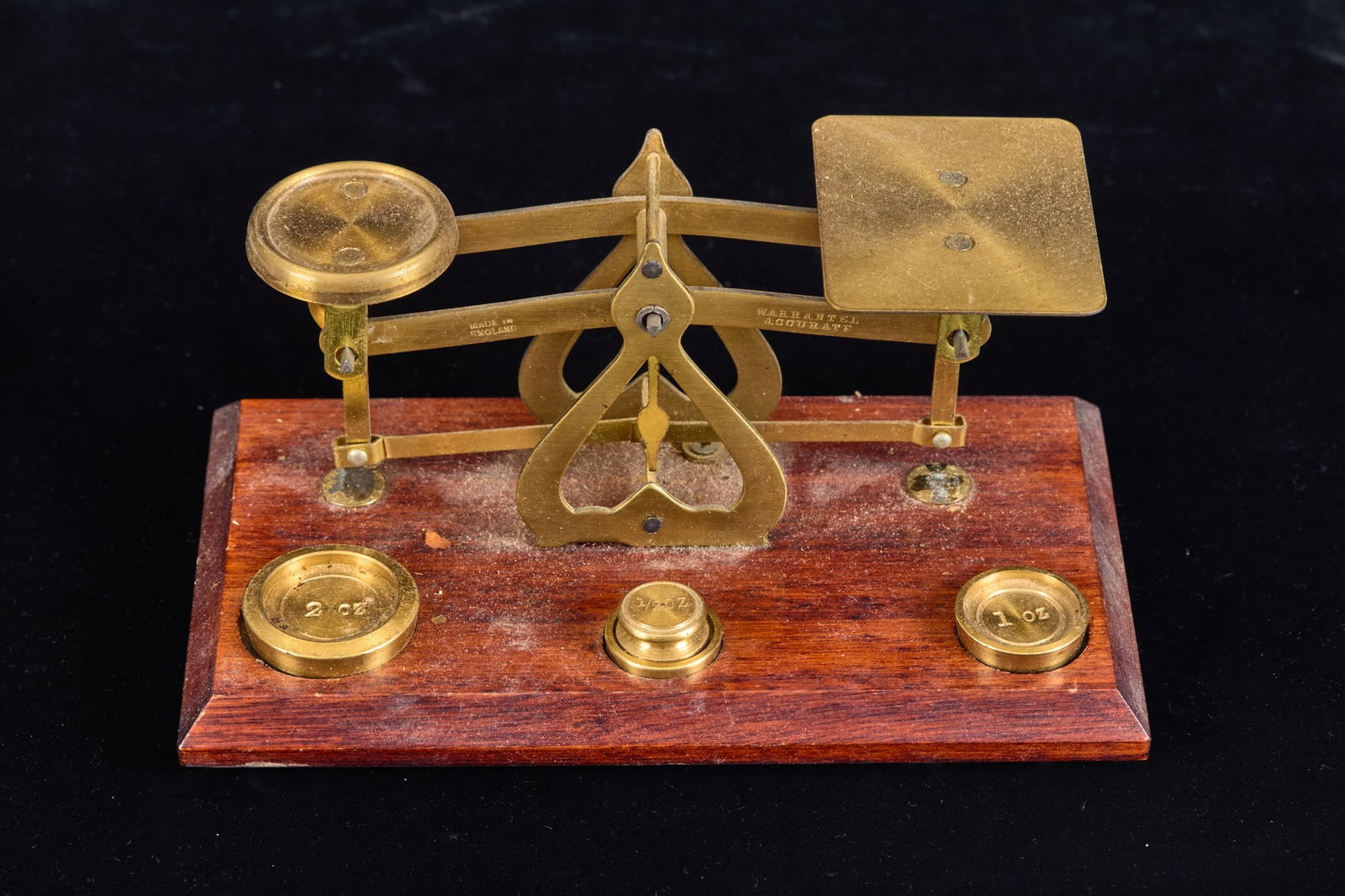 SMALL BRASS BALANCE SCALES made in ENGLAND (1 of 7)