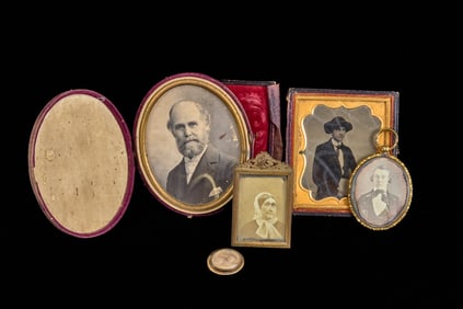 5) PHOTOGRAPHS PRESUMABLY of DALLAS FAMILY MEMBERS