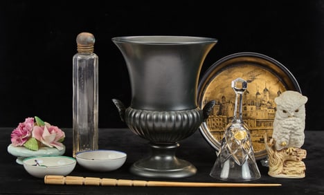 WEDGWOOD VASE with GLASS & PORCELAIN ITEMS