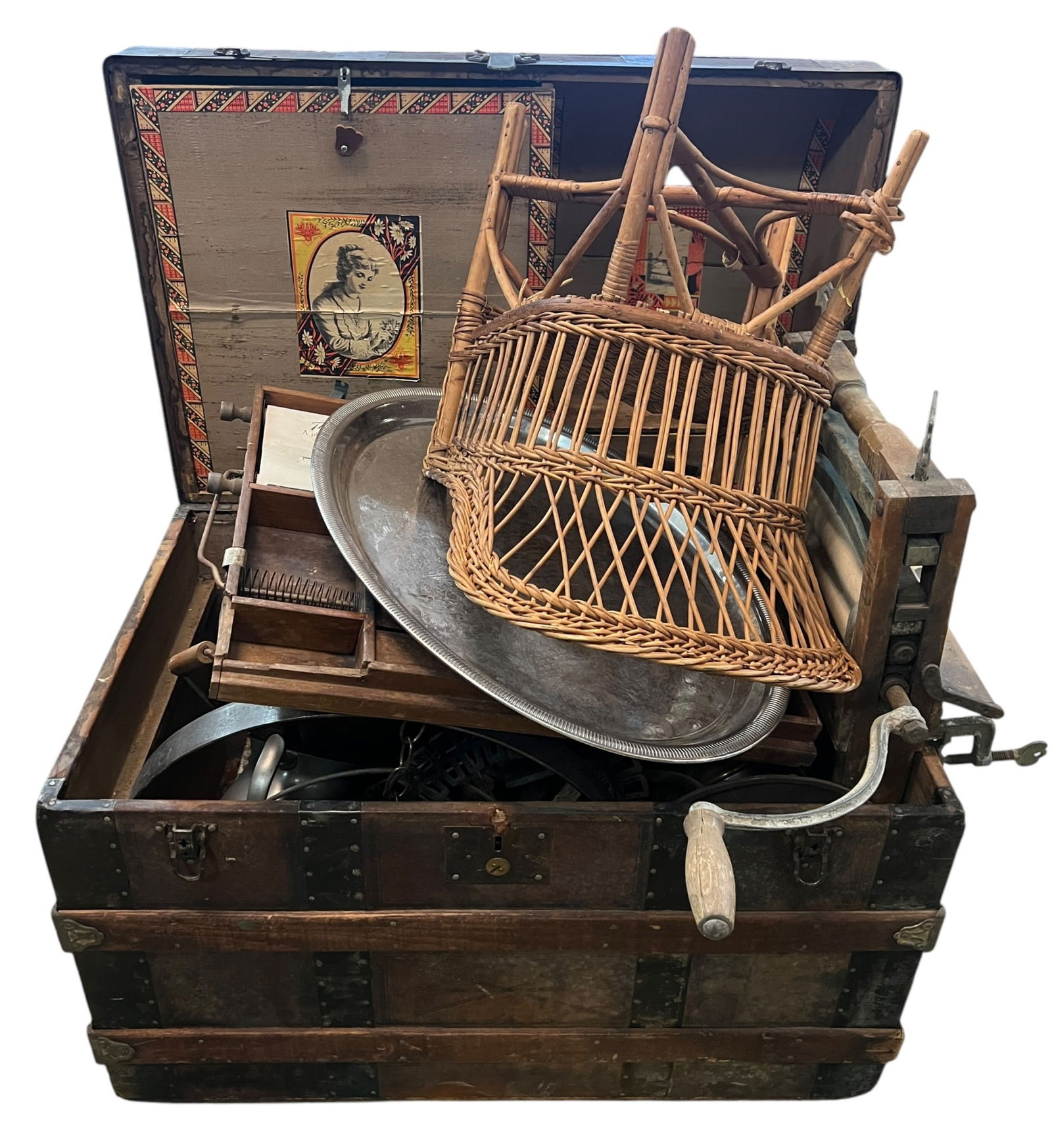 DOME TOP CHEST DISCOVERY LOT (1 of 11)