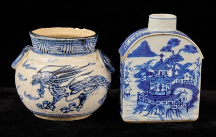 (2) PIECES of (19th/20th c) CHINESE PORCELAN