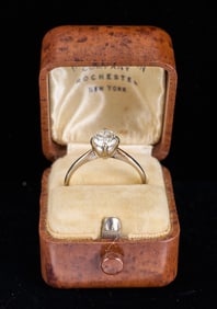 14k WHITE GOLD RING set with DIAMOND