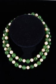 JADE & CULTURED PEARL NECKLACE