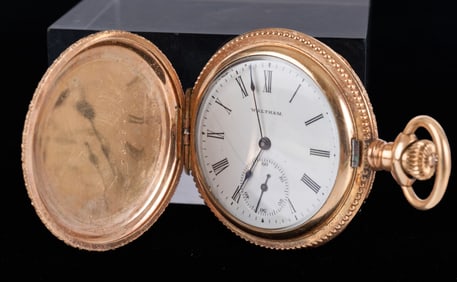 BEAUTIFULLY ENGRAVED WALTHAM POCKET WATCH
