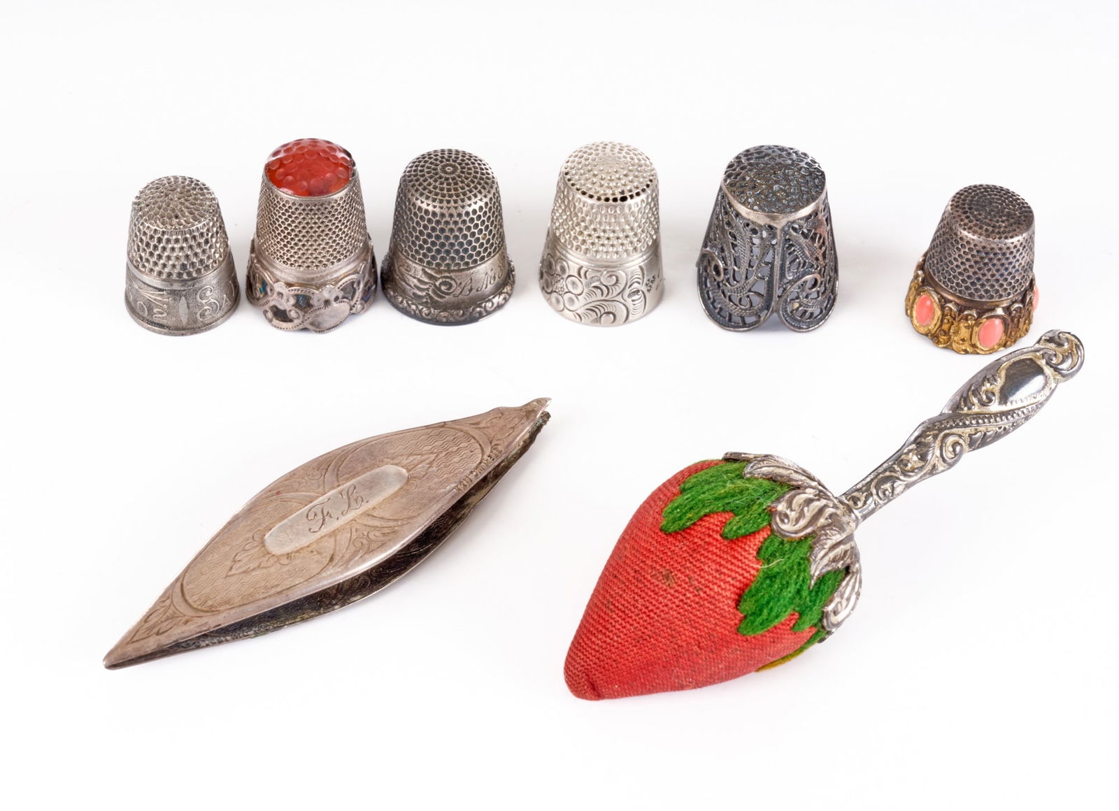 VICTORIAN STERLING SEWING ITEMS (1 of 7)