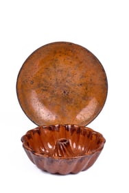 (19th c) GLAZED REDWARE FOOD MOLD & PLATE