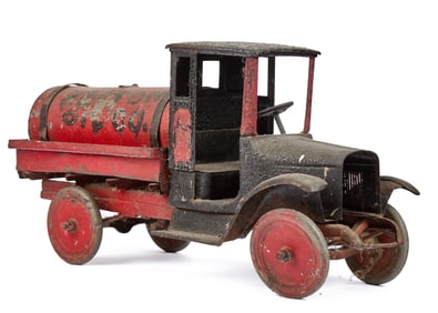 BUDDY L. PRESSED STEEL TANKER TRUCK