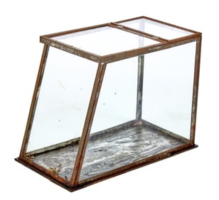 STANDARD DISPLAY CO. COUNTERTOP DISPLAY CASE