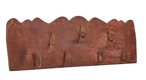PORTABLE COUNTRY HOOK RACK in RED WASH