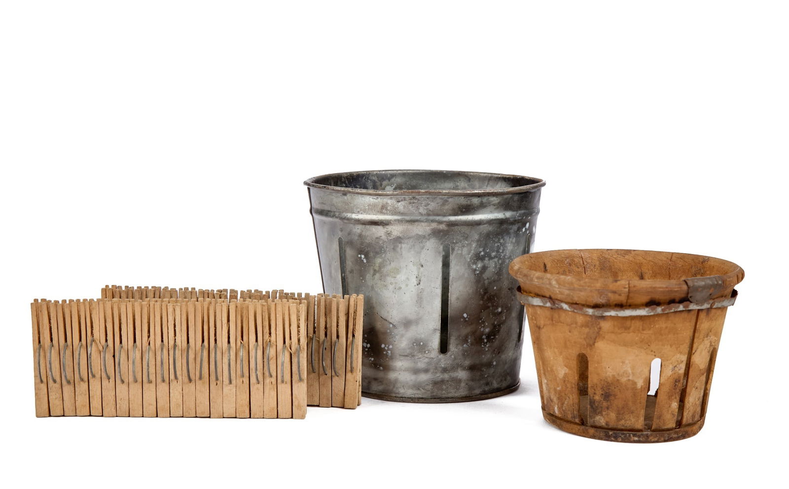 L. RESNICK & SONS STEEL BERRY BUCKET & CLOTHESPINS (1 of 4)