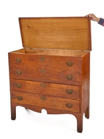 (2) DRAWER PINE BLANKET CHEST