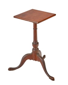 AMERICAN QUEEN ANNE MAHOGANY CANDLE STAND