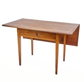 (19th c) COUNTRY PINE HEPPLEWHITE DROP LEAF TABLE
