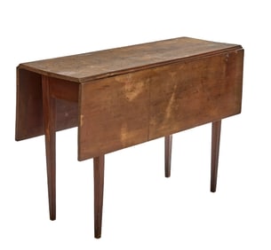 (19th c) HEPPLEWHITE MAHOGANY DROP LEAF TABLE