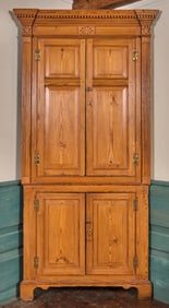 LATE (18th c) PINE CORNER CUPBOARD