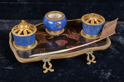 LOUIS XV ORMOLU MOUNTED CHINOISERIE ENCRIER