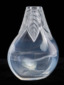 LALIQUE "OSUMI LEAF" CRYSTAL VASE