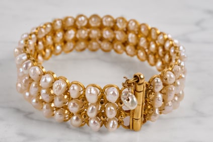 21K GOLD & SEA PEARLS BRACELET