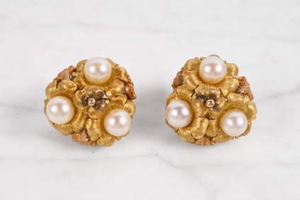 PAIR 18K GOLD & PEARL BUCCELLATI EARRINGS