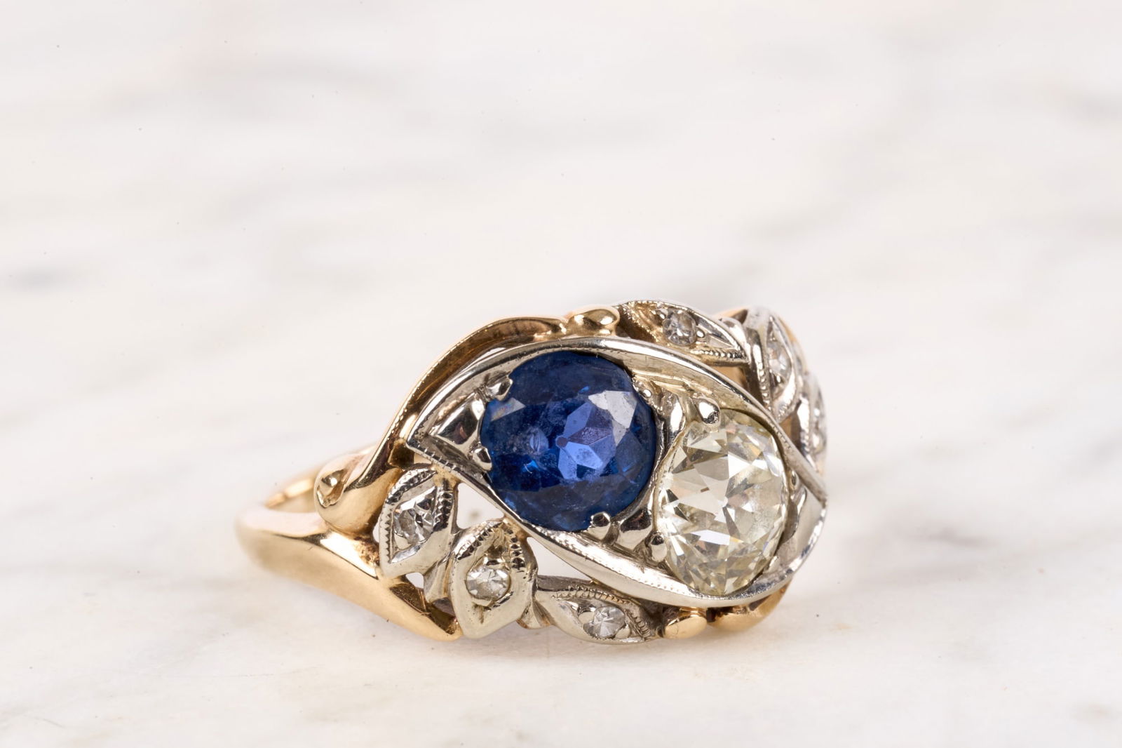14K DIAMOND & SAPPHIRE RING (1 of 10)