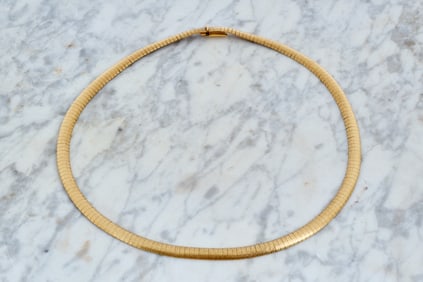 18K GOLD OMEGA CHAIN NECKLACE