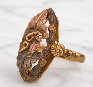 10k-12k GOLD BLACK HILLS RING