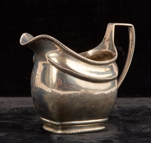 (18th/19th c) STERLING SILVER CREAMER