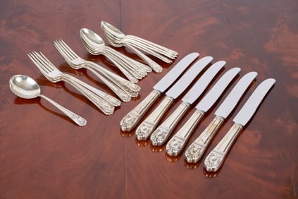 INTERNATIONAL STERLING "SONJA" SILVER FLATWARE SET