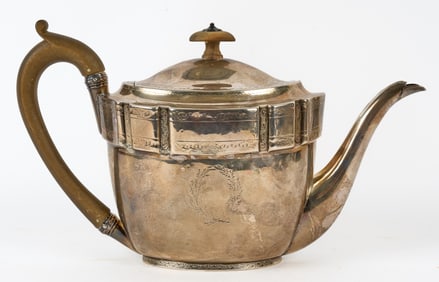GEORHE III JOHN EAMES STERLING SILVER TEAPOT