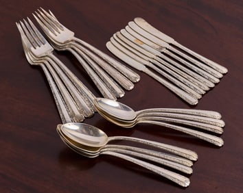 SET TOWLE "CANDLIGHT" STERLING SILVER FLATWARE