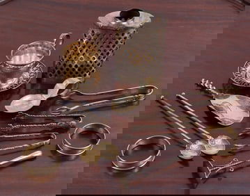 GROUPING OF STERLING SILVER ITEMS