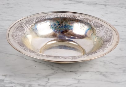 MIDDLETOWN STERLING CO SILVER FRUIT BOWL