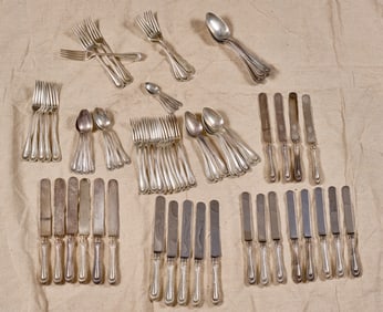 R. WALLACE & SONS STERLING SILVER FLATWARE SET