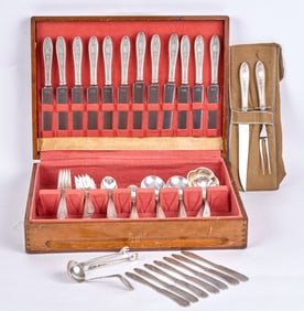 INTERNATIONAL "WEDGWOOD" STERLING FLATWARE SET