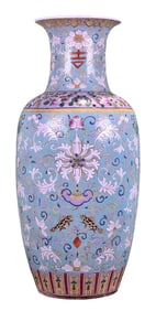 (19th c) CHINESE PORCELAIN FAMILLE ROSE VASE