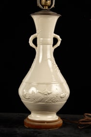 (18th/19thc) CHINESE BLANC DE CHINE PORCELAIN VASE