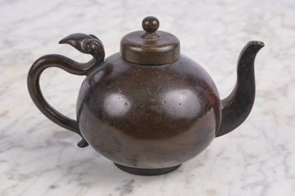 CHINESE BRONZE SCHOLARS WATER DROPPER