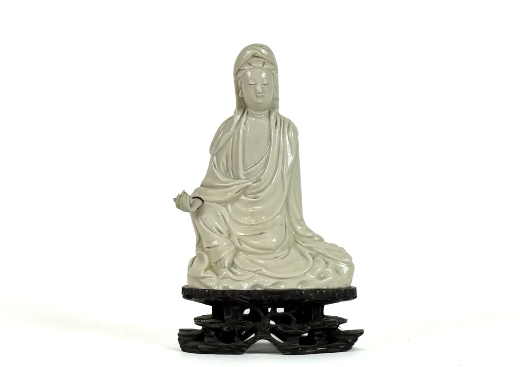 CHINESE BLANC DE CHINE GUANYIN FIGURE