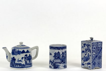 BLUE & WHITE CHINESE TEAPOT, CADDY & MUG