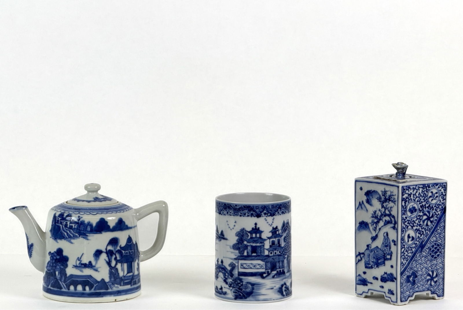 BLUE & WHITE CHINESE TEAPOT, CADDY & MUG: Tallest measures 5 3/4 inches. Condition: Good.