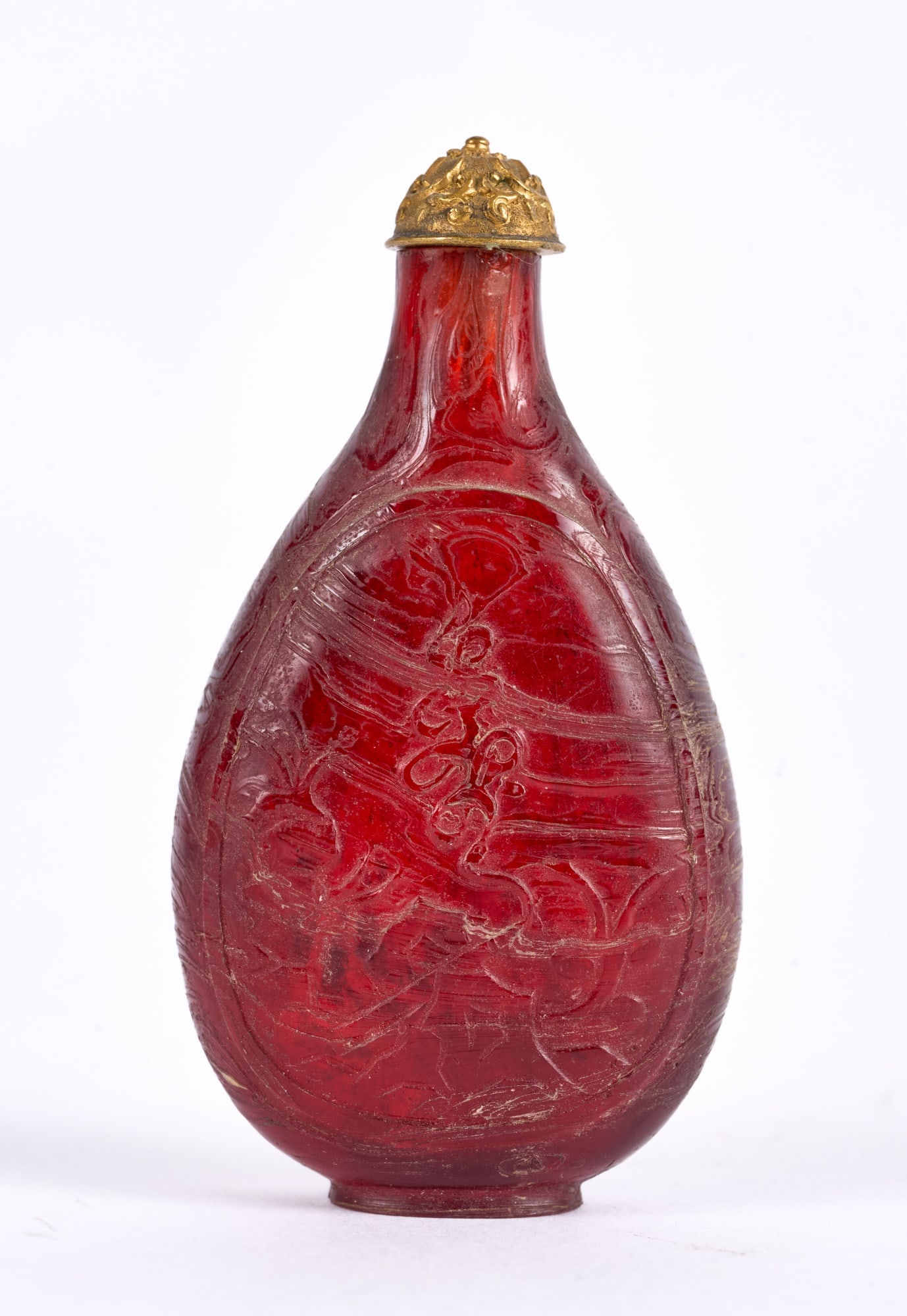CARVED CHINESE RUBY-RED GLASS SNUFF BOTTLE (1 of 9)