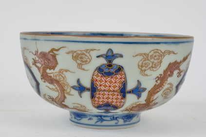 HAND PAINTED & GILT CHINESE EXPORT PORCELAIN BOWL