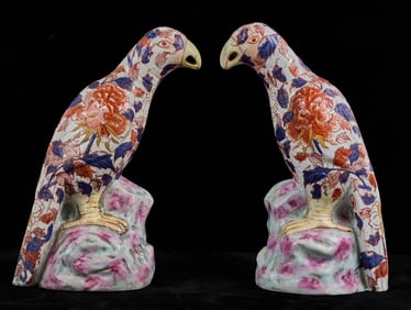 PAIR OF QING DYNASTY CHINESE PORCELIAN PARROTS